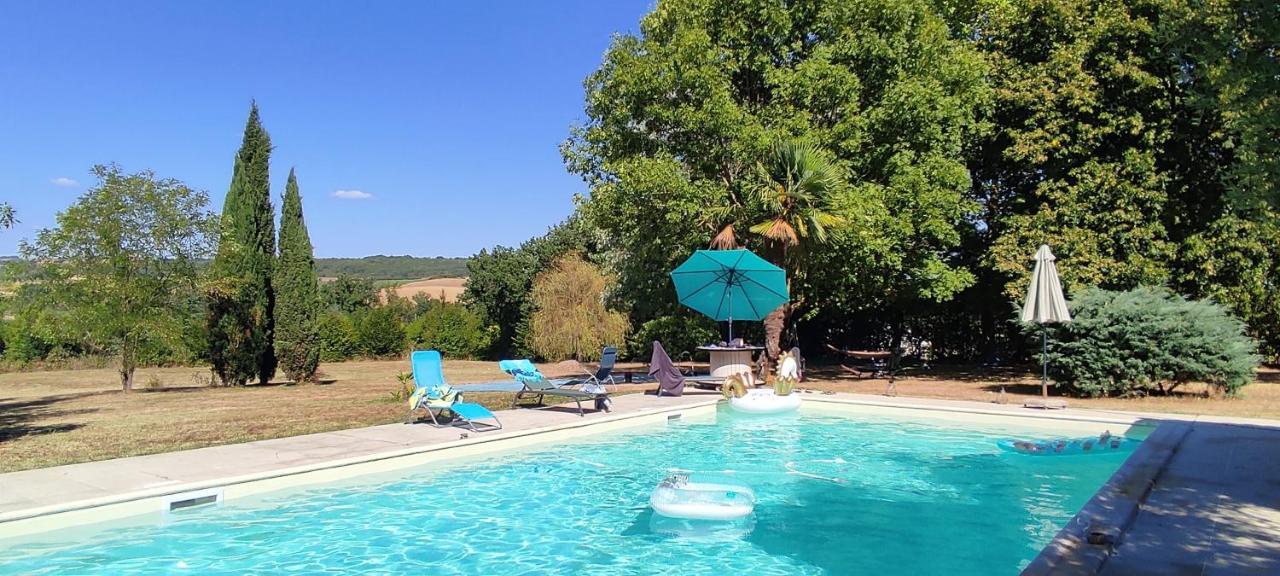 Domaine Les Garrigues Acomodação com café da manhã Puygaillard-de-Quercy Exterior foto