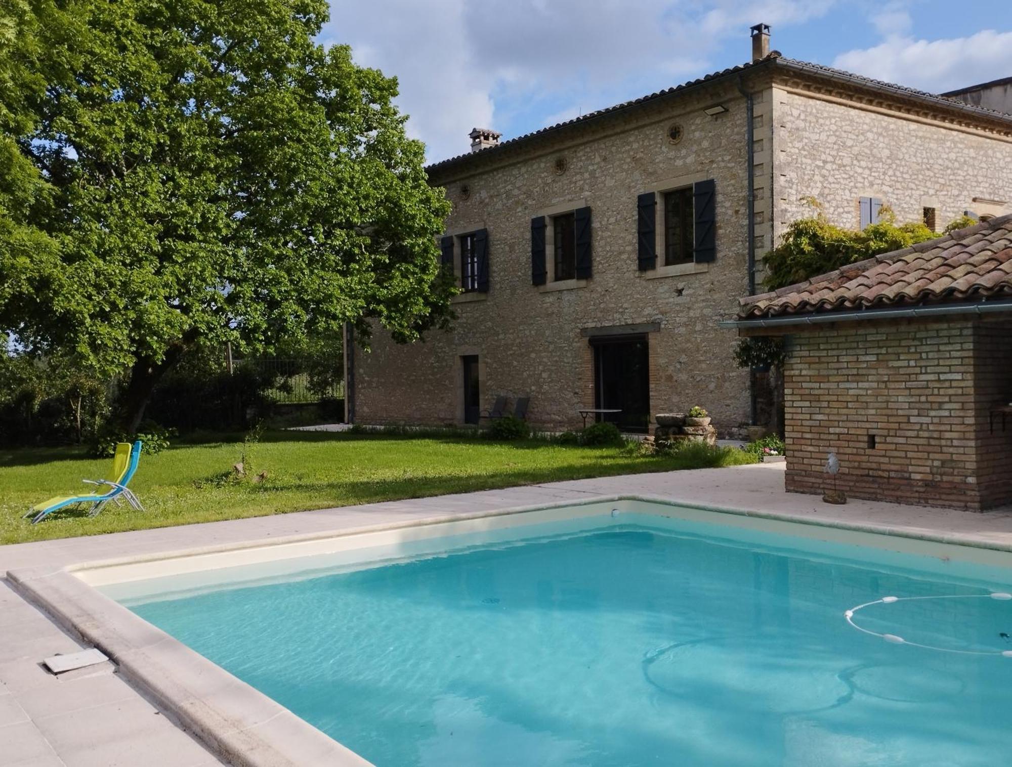 Domaine Les Garrigues Acomodação com café da manhã Puygaillard-de-Quercy Exterior foto